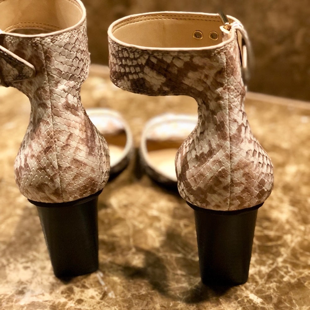 Vince Camuto Sandals Size 8 - Picture 5 of 8